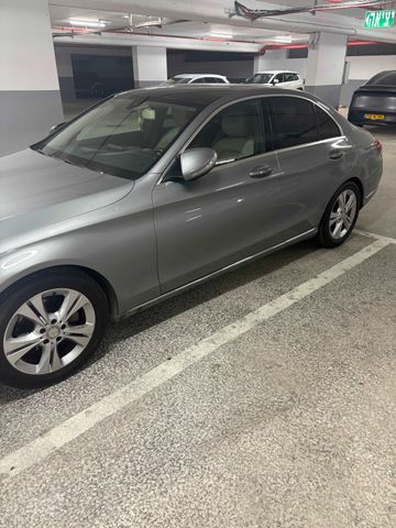 מודעת רכב מרצדס-בנץ C-class