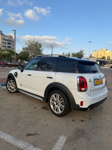 מיני קאנטרימן