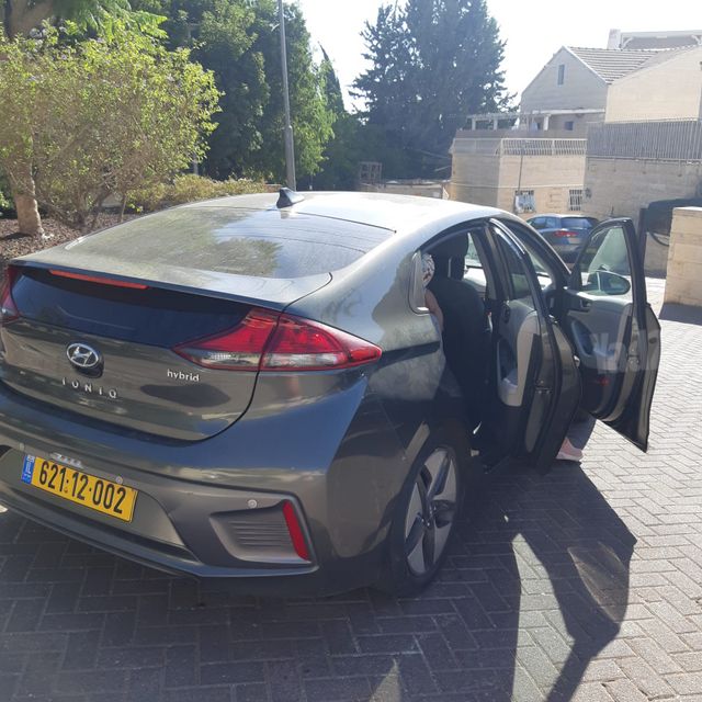 יונדאי איוניק