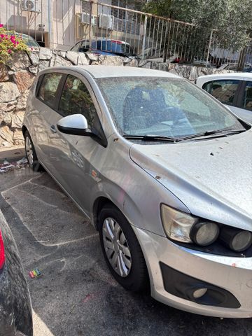 שברולט סוניק