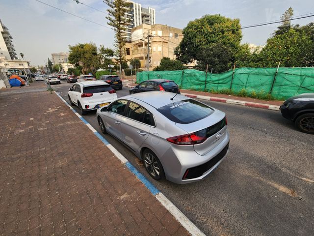 יונדאי איוניק
