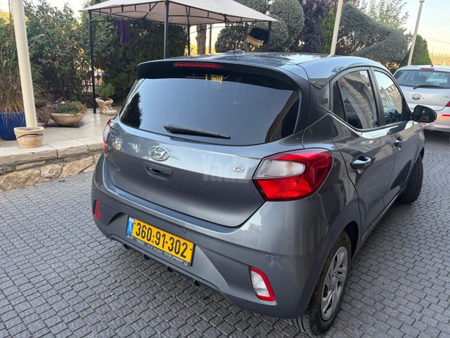 יונדאי i10