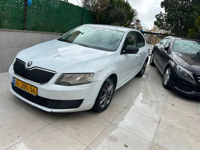 סקודה אוקטביה