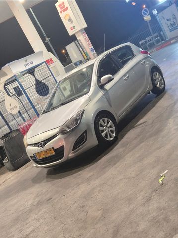 יונדאי i20