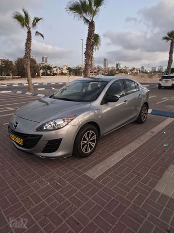 מאזדה 3