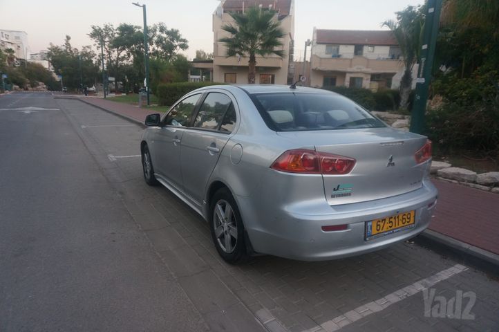 מיצובישי לנסר