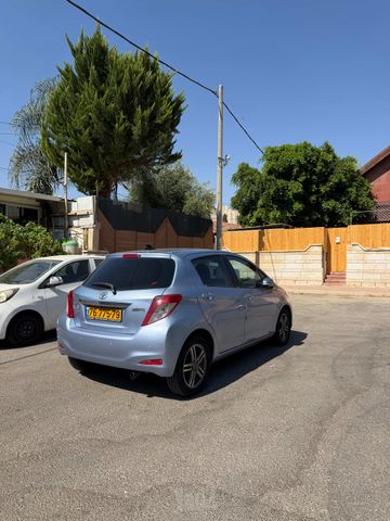 טויוטה יאריס