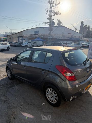 מודעת רכב יונדאי i20