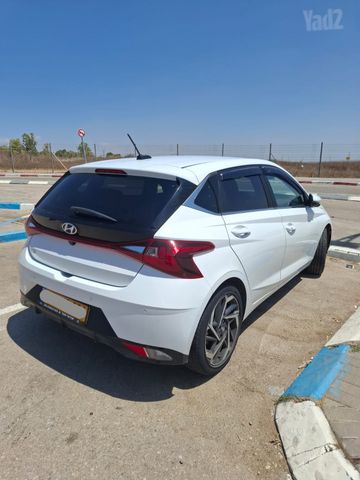 יונדאי i20