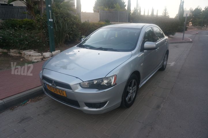 מיצובישי לנסר