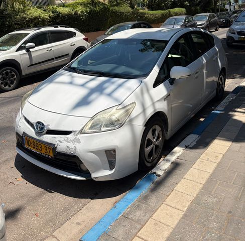 מודעת רכב טויוטה פריוס