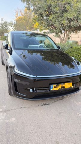 מודעת רכב טסלה מודל Y