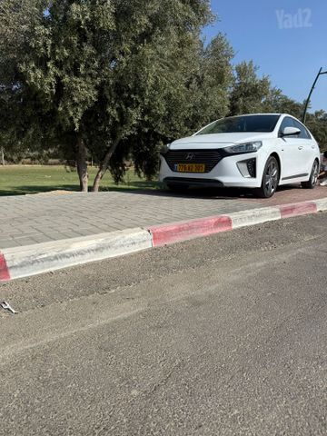 יונדאי איוניק