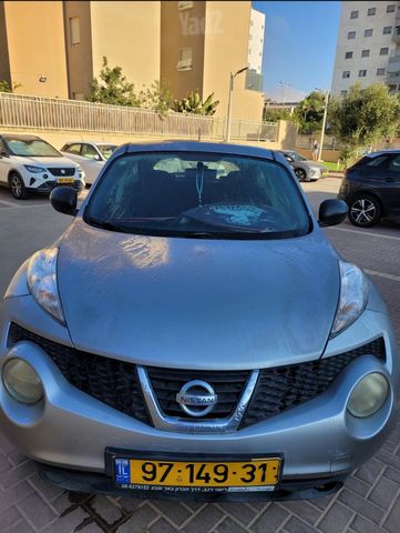 ניסאן ג'וק