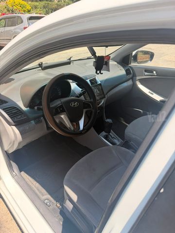 יונדאי אקסנט i25