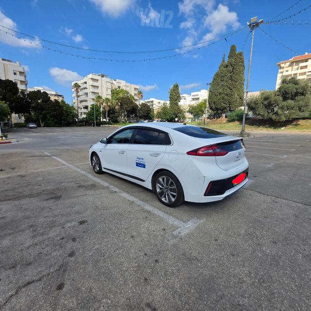 יונדאי איוניק