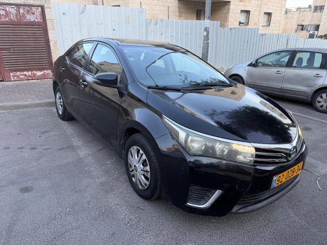 טויוטה קורולה