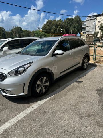 קיה נירו