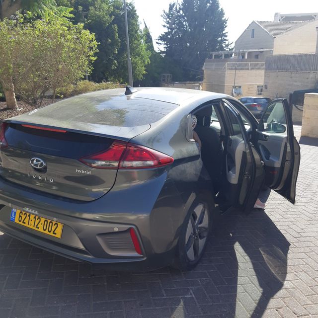 מודעת רכב יונדאי איוניק