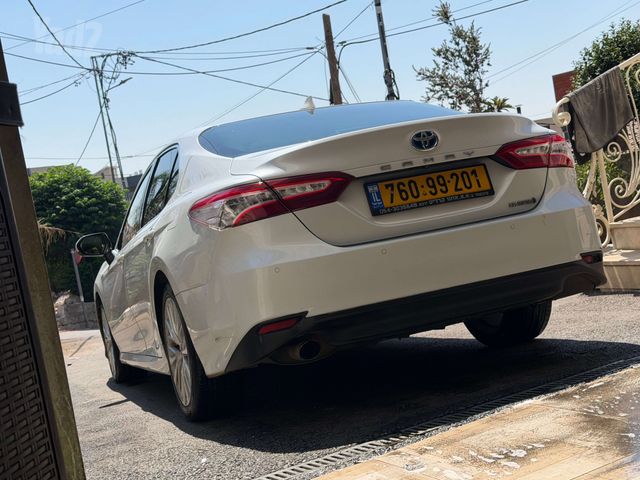 טויוטה קאמרי