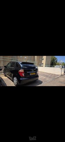 מודעת רכב הונדה FR-V