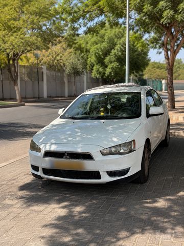 מיצובישי לנסר