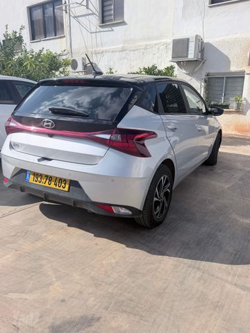 יונדאי i20