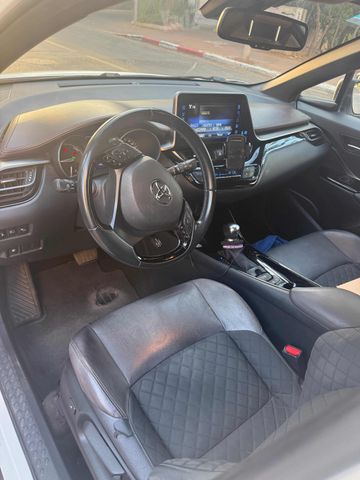טויוטה C-HR