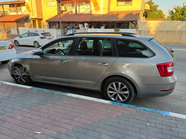 סקודה אוקטביה