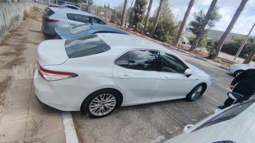 טויוטה קאמרי