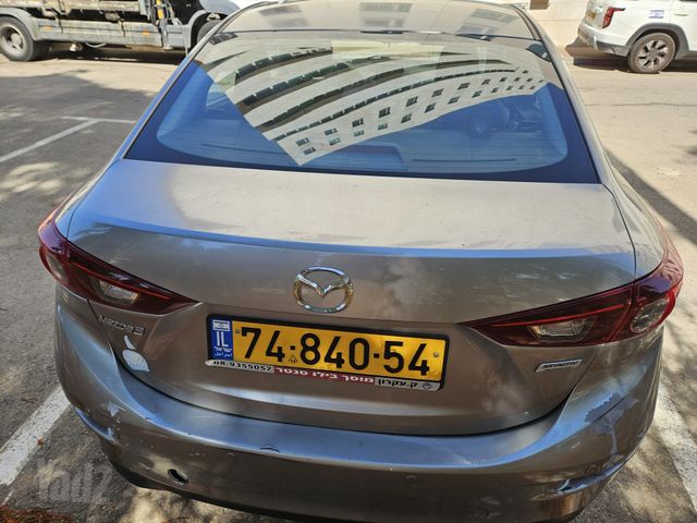 מאזדה 3