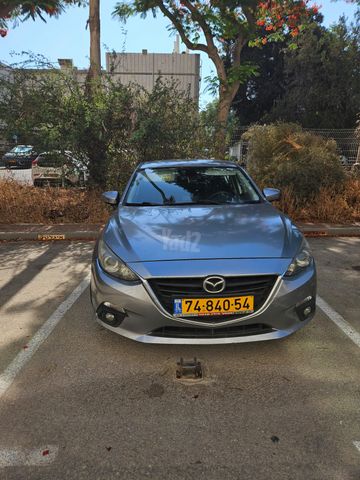 מודעת רכב מאזדה 3