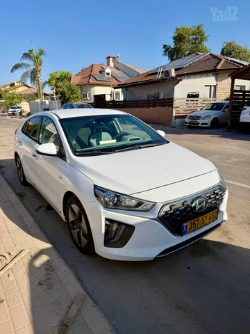 יונדאי איוניק
