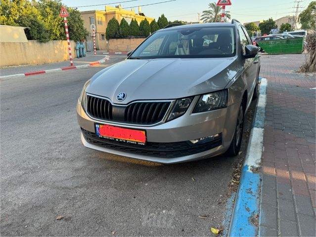 סקודה אוקטביה