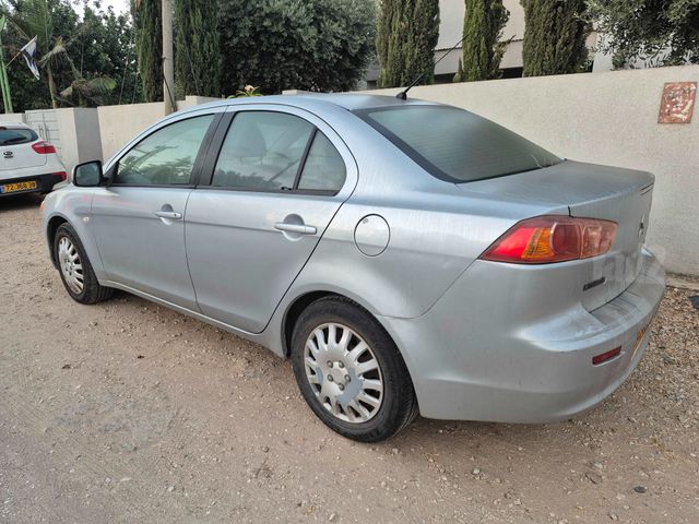 מודעת רכב מיצובישי לנסר