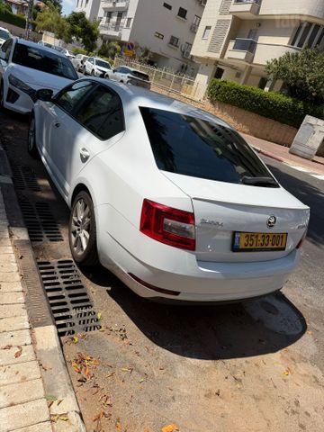 סקודה אוקטביה
