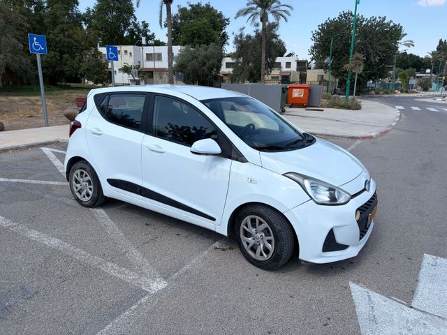 יונדאי i10