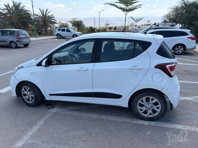 יונדאי i10