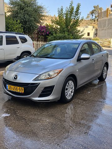מודעת רכב מאזדה 3