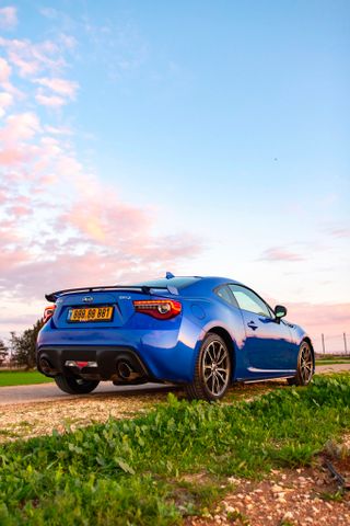 סובארו BRZ