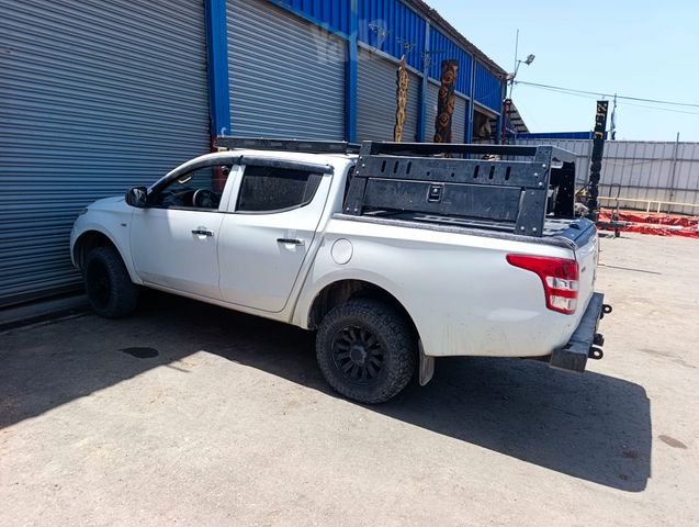 מיצובישי טרייטון / L200