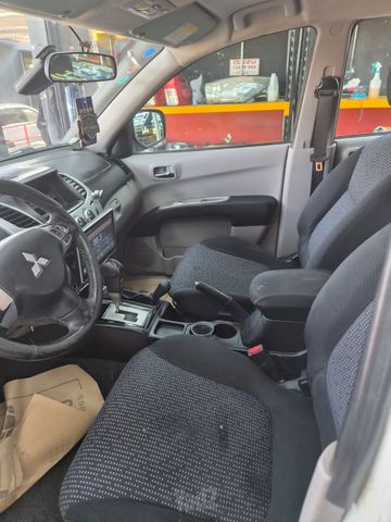 מיצובישי טרייטון / L200