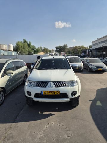 מיצובישי טרייטון / L200