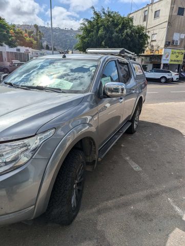 מיצובישי טרייטון / L200