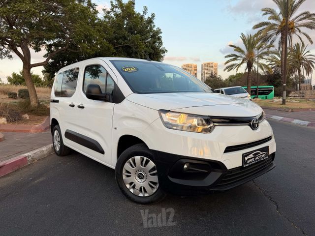 טויוטה פרואייס סיטי