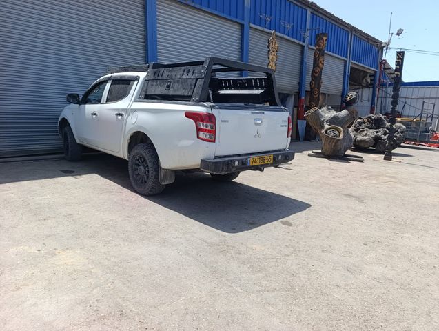 מיצובישי טרייטון / L200