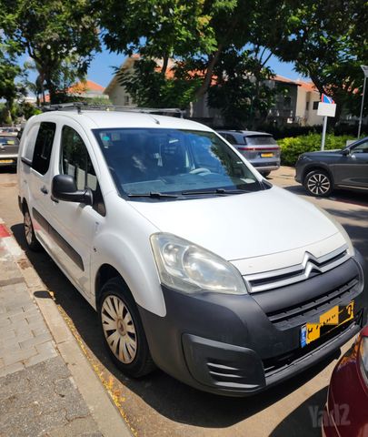 מודעת רכב סיטרואן ברלינגו