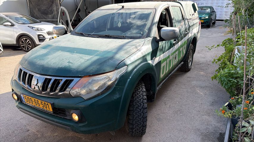 מודעת רכב מיצובישי טרייטון / L200
