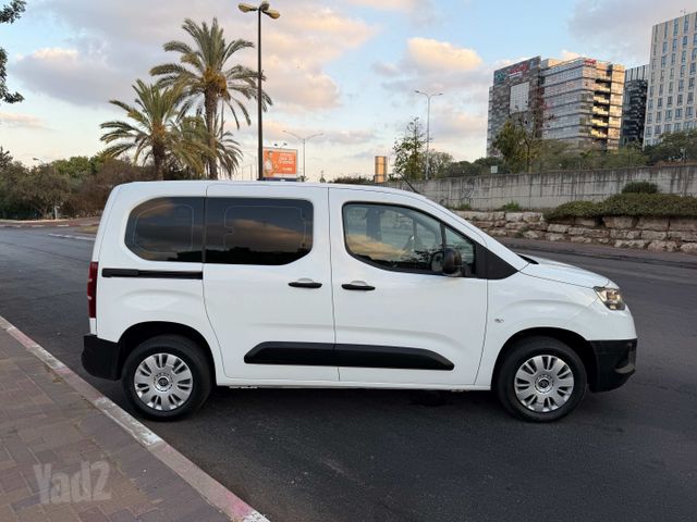 טויוטה פרואייס סיטי