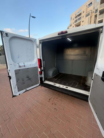 פיג'ו בוקסר